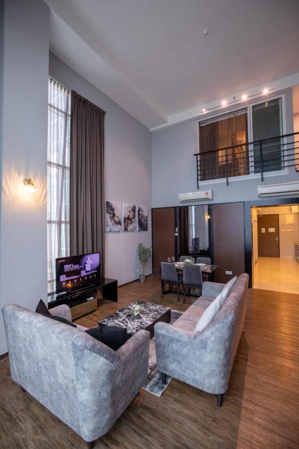 Loft Pano Seaview Suite 2 Bedroom By The Only Bnb Jelutong Exteriör bild