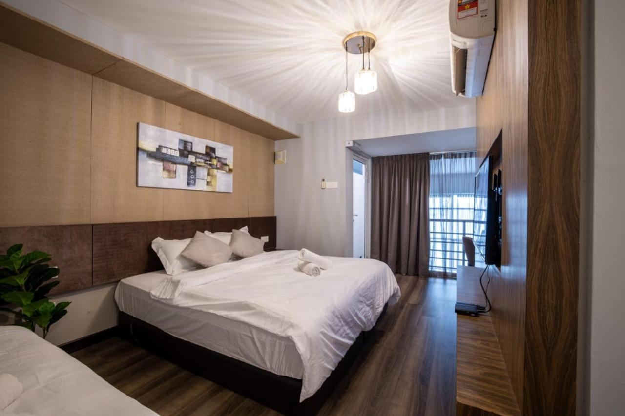 Loft Pano Seaview Suite 2 Bedroom By The Only Bnb Jelutong Exteriör bild