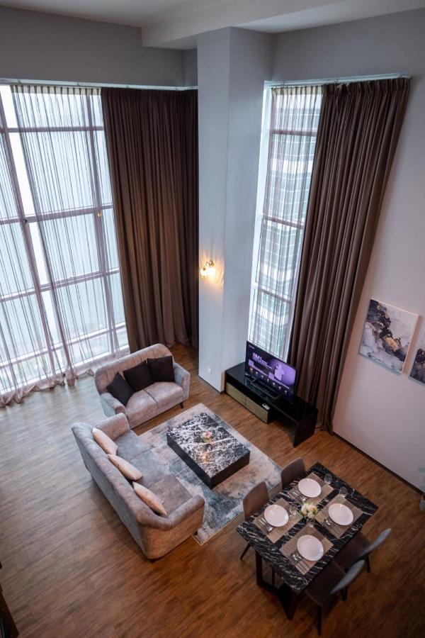 Loft Pano Seaview Suite 2 Bedroom By The Only Bnb Jelutong Exteriör bild