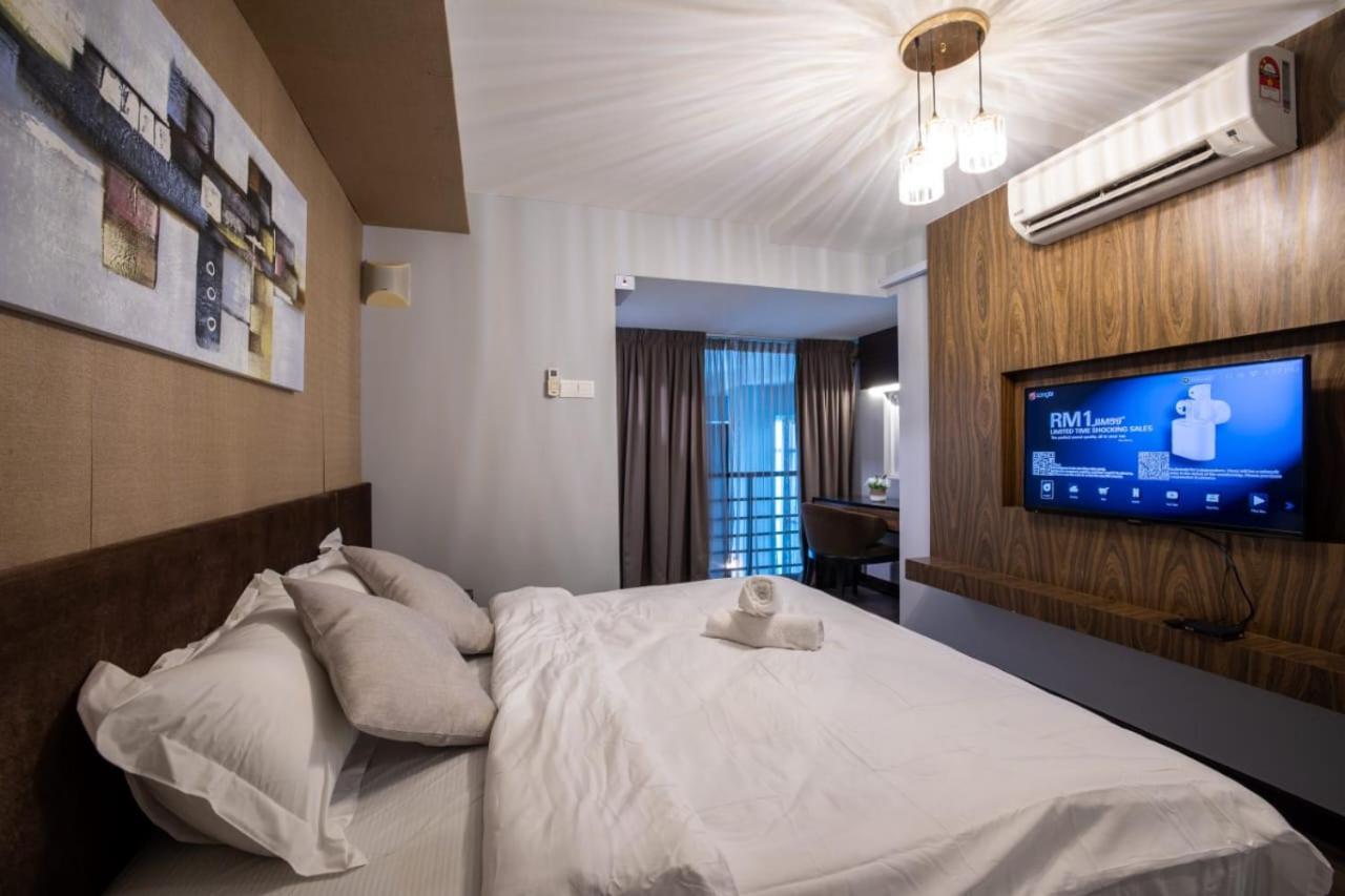 Loft Pano Seaview Suite 2 Bedroom By The Only Bnb Jelutong Exteriör bild